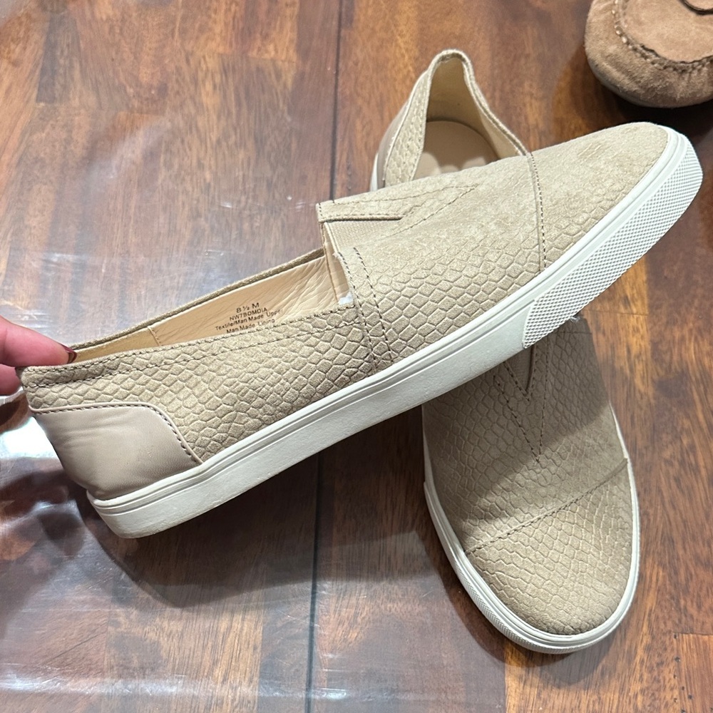 Nine West Beige Textured Slip-On Loafers